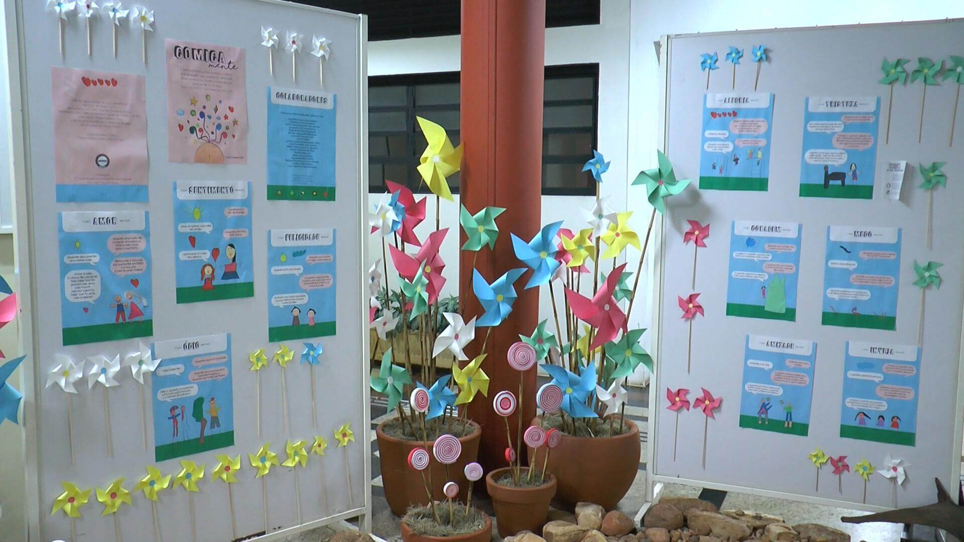 Espaço "Gente que faz" expõe trabalhos de ex-alunos de Design Gráfico