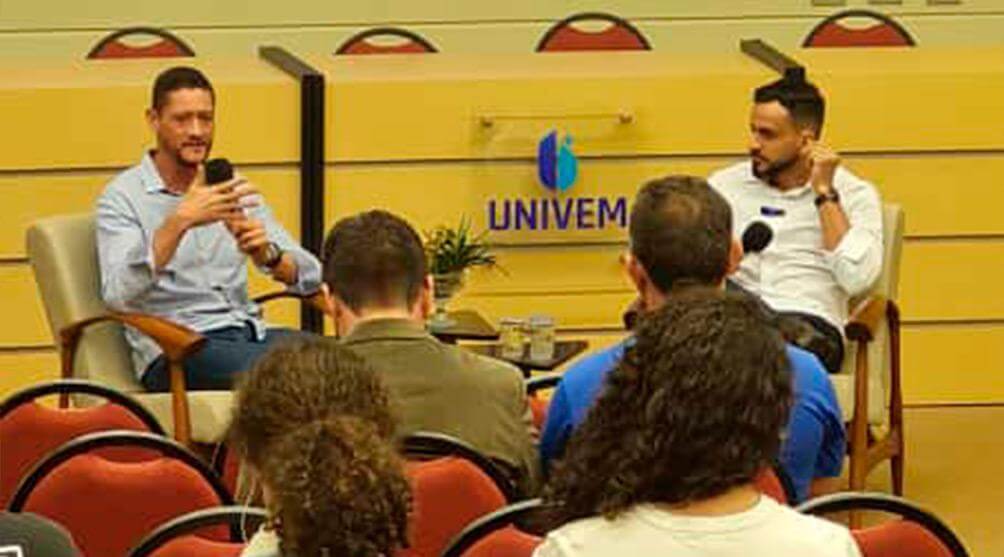 UNIVEM promove noite de palestra e talk-show para cursos de Administração e Ciências Contábeis