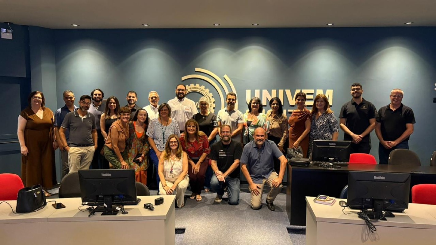 UNIVEM realiza evento sobre Inteligência Artificial na Educação para gestores escolares