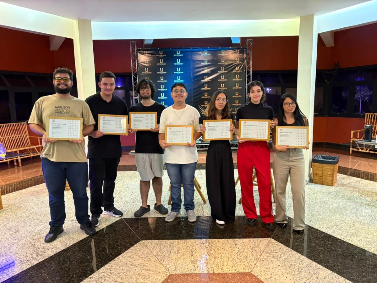 Alunos de Design Gráfico celebram certificação internacional da Adobe no Univem